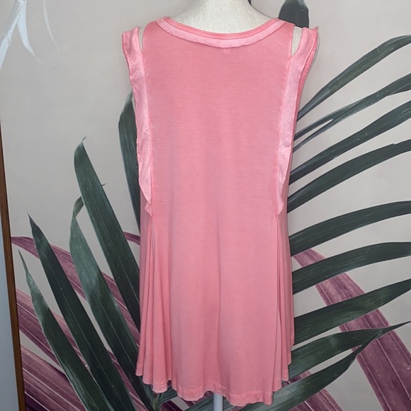Umgee Split Shoulder Tank - Picture 5 of 10